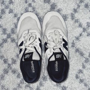 New Balance Tennis Shoes